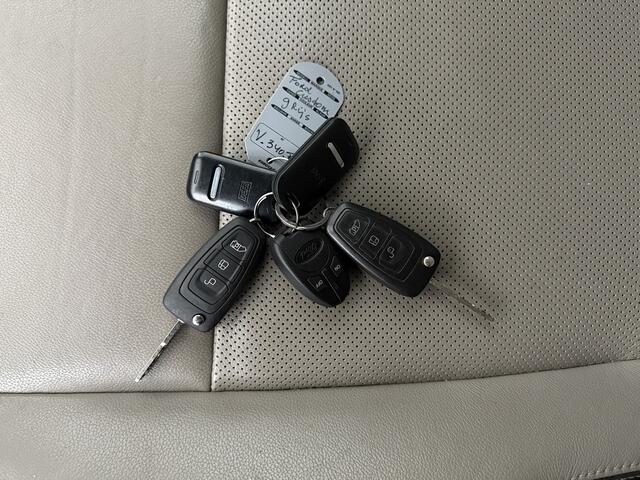 Ford TRANSIT CUSTOM 2.0TDCI 170PK Lang Limited Dubbele Cabine | Leder | Camera | Airco | Cruise | Trekhaak