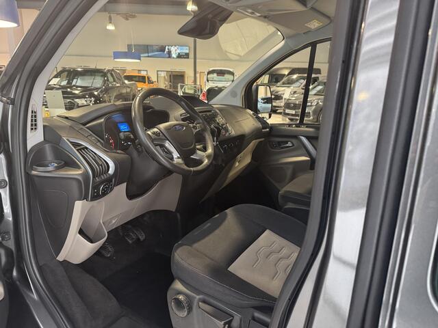 Ford TRANSIT CUSTOM 290 2.0 TDCI L2H1 Limited DC | Dubbele schuifdeur | Trekhaak | Stoelverwarming |