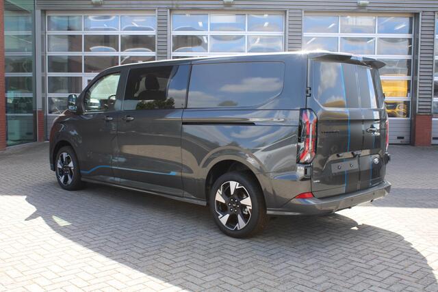 Ford TRANSIT CUSTOM 320 2.5 PHEV L2H1 Sport DC | 233pk | Dubbele Cabine | Dubbele zijschuifdeur | Inklapbare trekhaak | 19 inch lichtmetalen Sport velgen (mat zwart) | Verwarmbaar stuurwiel | Navigatie systeem