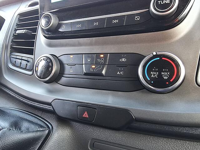 Ford TRANSIT CUSTOM 300 2.0 TDCI L2H1 Trend Navi Cruise Airco Trekhaak