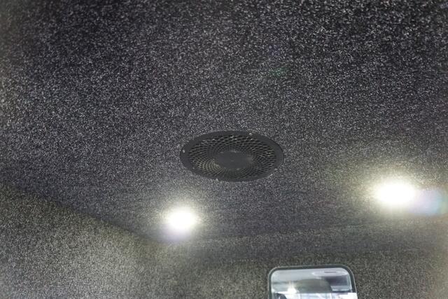 Ford TRANSIT CUSTOM 320 Automaat 131pk L2 Limited Dubbele cabine 2x Schuifdeur Navi Camera Raptor Cruise control 18" Velgen