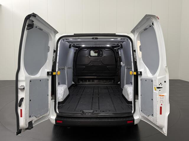 Ford TRANSIT CUSTOM 2.0TDCi 130PK Lang | Euro 6 | Achterdeuren | 3-Zits | Airco | Cruise