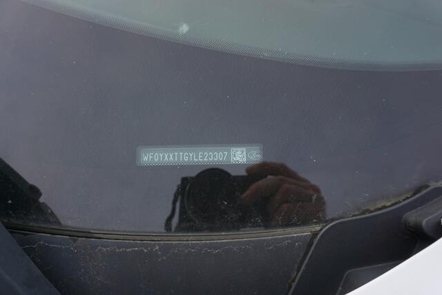 Ford TRANSIT CUSTOM 131pk L1H1 Trend 2x Schuifdeur Trekhaak 16" Velgen Parkeersensoren Airco Cruise control stoelverwarming