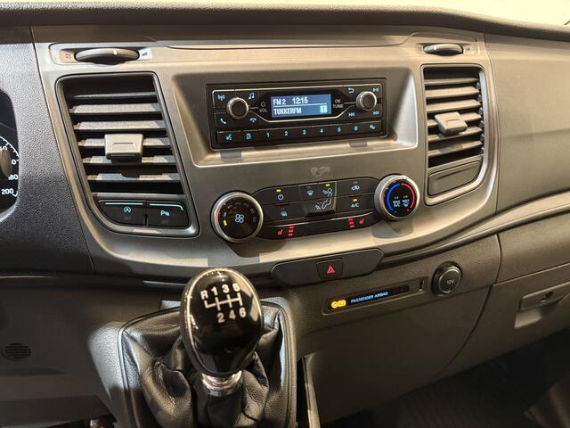 Ford TRANSIT CUSTOM 340 2.0 TDCI L2H1 Trend 130 PK / Euro 6 / Airco / Cruise Control / Trekhaak / Imperiaal / PDC