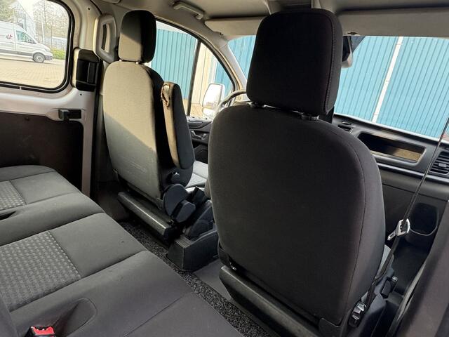 Ford TRANSIT CUSTOM 320 2.0 131Pk TDCI L1H1 Trend DC / Cruise / Airco / 2x SCHUIFDEUR / Trekhaak / Apk t/m 14-01-2027