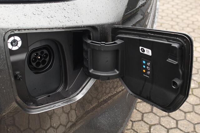 Ford TRANSIT CUSTOM 2.5 PHEV 233pk L2H1 Limited | 8-Persoons | Incl BPM | Stuur + Stoelverwarming | Keyless | Lease 860,- p/m