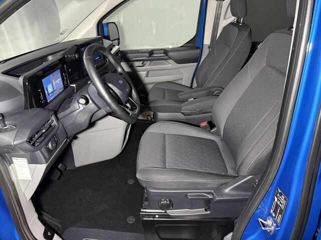 Ford TRANSIT CUSTOM 320 2.5 PHEV L2H1 Limited DC met o.a. een 360 graden camera, Parkeersensoren voor en achter, Dodehoekdetectie, Navigatiesysteem en een Trekhaak