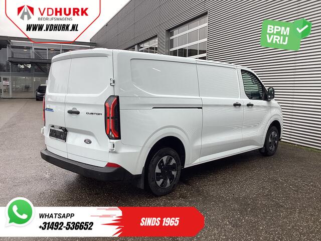 Ford TRANSIT CUSTOM E-Transit 65 kWh L2 330 km WLTP 2x Schuifdeur/ Standkachel/ Snellader/ 2.3t Trekverm./ Carplay/ Climate/ Camera/ PDC/ Cruise