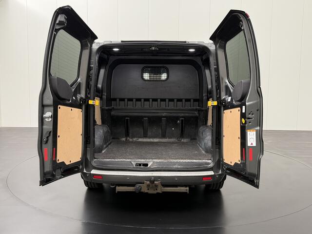 Ford TRANSIT CUSTOM 2.0TDCI 170PK Dubbele Cabine Limited | 2xSchuifdeur | Navigatie | Camera | Trekhaak | Airco | Cruise
