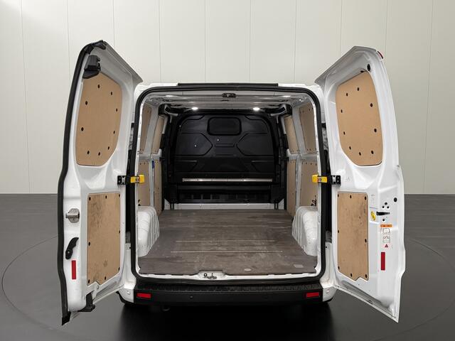 Ford TRANSIT CUSTOM 2.0TDCi 170PK Automaat Lang Business | Navigatie | Multimedia | 3-Zits | Airco | Cruise