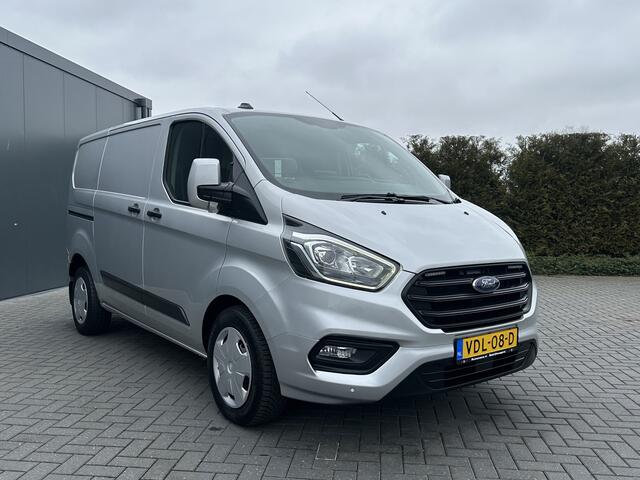 Ford TRANSIT CUSTOM 300 2.0 TDCI 130 PK / L1H1 / 1e EIG. / ZEER NETJES !! / 80.809 KM !! / ACHTERKLEP / STOELVERW. / AIRCO / CRUISE / NAVI / CAMERA