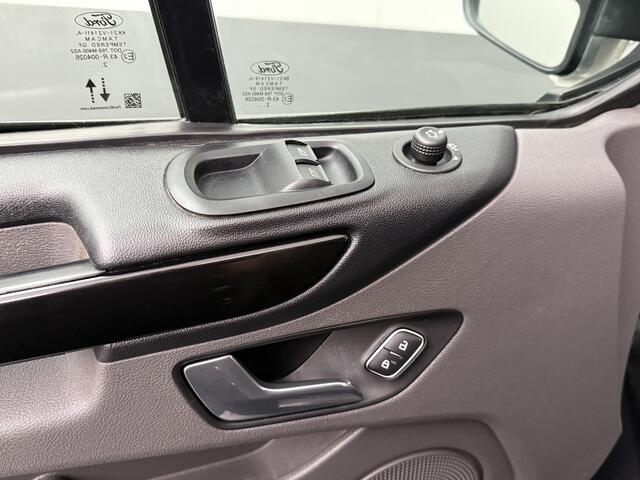 Ford TRANSIT CUSTOM 2.0TDCi 130PK Limited | Multimedia | 3-zits | Airco | Cruise | Trekhaak