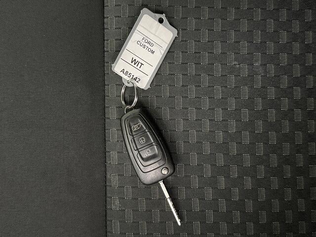 Ford TRANSIT CUSTOM 2.0TDCi 130PK Lang | Multimedia | 3-Zits | Airco | Cruise | Betimmering