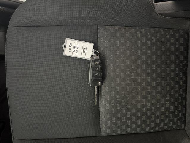 Ford TRANSIT CUSTOM 2.0TDCi 130PK Lang | Werkplaat inrichting | Dakdraagsysteem | Navigatie | Camera | Trekhaak | Airco | 3-Zits