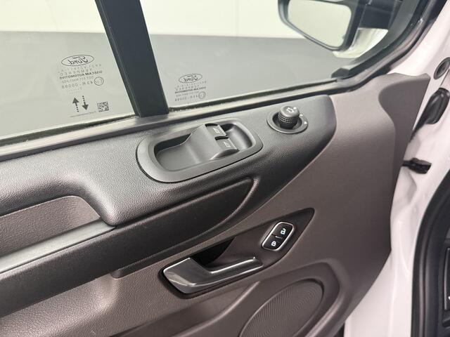 Ford TRANSIT CUSTOM 2.0TDCi 130PK Lang | Werkplaat inrichting | Dakdraagsysteem | Navigatie | Camera | Trekhaak | Airco | 3-Zits