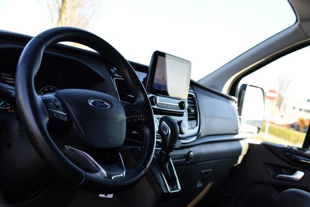 Ford TRANSIT CUSTOM 320 2.0 TDCI L2H1 Limited DC Black Edition Camera, Cruise, Carplay, 130pk, Stoelverwarming, 2 x Schuifdeur, Trekhaak, Multimedia, Automaat, Uniek!