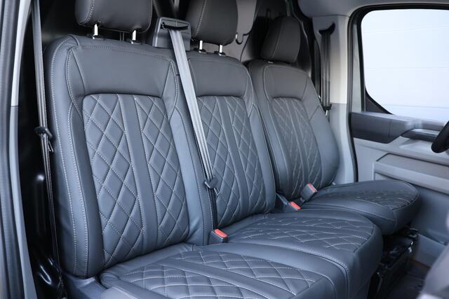 Ford TRANSIT CUSTOM 320 2.0 TDCI 150 PK L2H1 Limited | ACC | Blind Spot | Camera | Lane Assist | Stoelverwarming | CarPlay | Navigatie | Stuurwielverwarming | 3-Zitter | Verlengde fabrieksgarantie tot 12-2029