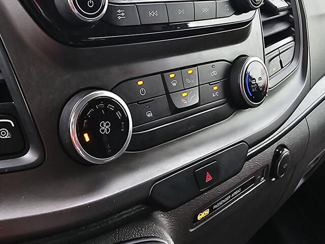 Ford TRANSIT CUSTOM 2.0 TDCI L2H1 Navi Airco 3 Zits PDC Cruise Control Euro6 105 PK!