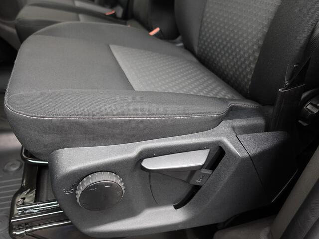 Ford TRANSIT CUSTOM 300 2.0 TDCI 130pk L2H1 Trend Automaat Airco Navigatie Cruise control Camera Parkeersensoren Trekhaak Betimmering Laadruimte