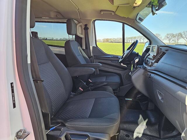 Ford TRANSIT CUSTOM 320 2.0 TDCI L2H1 DC Automaat Airco Cruise Control PDC Achterdeuren Trekhaak