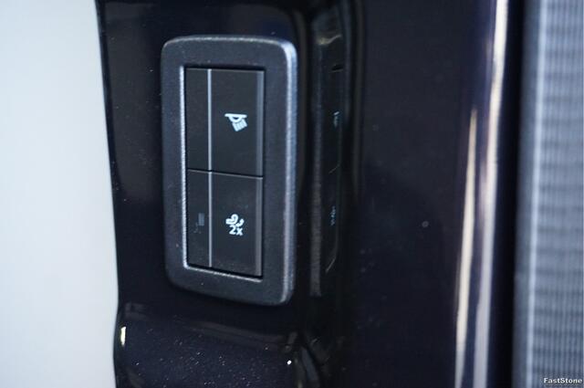 Ford TRANSIT CUSTOM 300L 150PK Limited BPM VRIJ!! Navi, Cam, Adap. Cruise, 17" LM, Trekhaak!! NR. A186