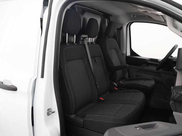 Ford TRANSIT CUSTOM E-Transit 320 | L1 H1 | TREND | 65 kWh | 328 KM RANGE | CLIMATE CONTROL | CARPLAY / ANDROID AUTO | STOELVERWARMING | SPIEGEL VERWARMING | ACHTERUITRIJCAMERA | VOORRUITVERWARMING | LAADRUIMTE PAKKET | VOORBEREIDING 2300 KG TREKHAAK
