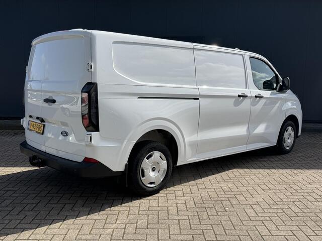 Ford TRANSIT CUSTOM 300 2.0 TDCI L2H1 Trend / Trekhaak / Dubbele schuifdeur / 2740 Kg Trekgewicht / Navigatie via Apple Carplay & Android Auto / Stoel Verwarming / Camera / PDC / Rijstrooksensor met correctie /