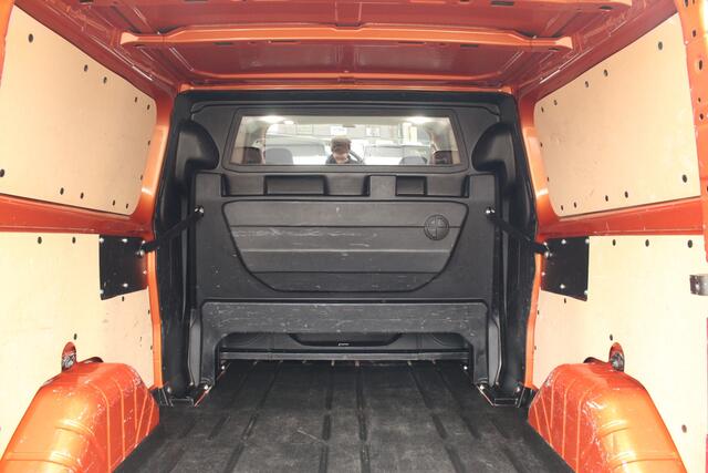 Ford TRANSIT CUSTOM 320 2.0TDCI 185pk L2H1 Sport | DC | Automaat | Trekhaak | Camera | Carplay/Android | Lease 537,- p/m