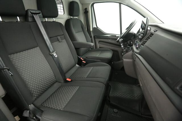 Ford TRANSIT CUSTOM 2.0 TDCI L1H1 | Airco | Camera | Cruise | Trekhaak | 3 Zits | Carplay | Stoelverw.