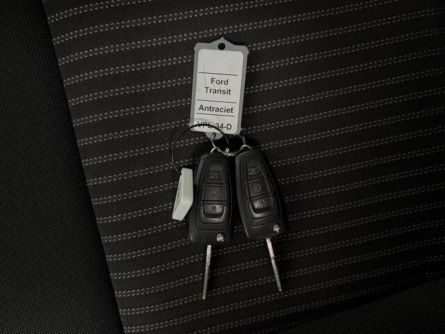 Ford TRANSIT CUSTOM 2.0TDCI 130PK Lang Dubbele Cabine | 6-Persoons | Achterdeuren | Airco | Cruise | Trekhaak