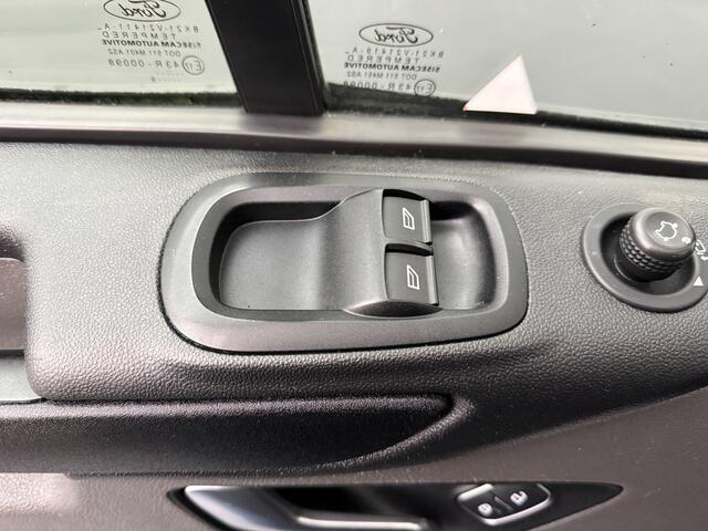 Ford TRANSIT CUSTOM 2.0TDCI 130PK | 2xSchuifdeur | Imperiaal | Trekhaak | Multimedia | Navigatie