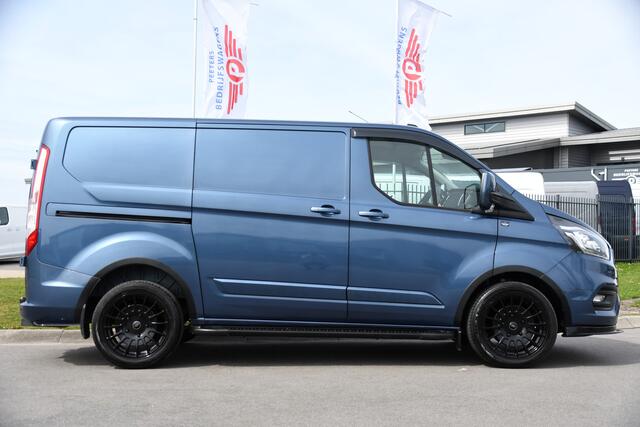 Ford TRANSIT CUSTOM 2.0 TDCI L1H1 Sport Edition Camera, Cruise, Carplay, 130pk, Sensoren, Trekhaak, Leder, LED, 2 x Schuifdeur, Stoelverwarming, Uniek!