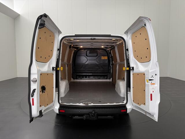 Ford TRANSIT CUSTOM 2.0TDCi 130PK Lang | 2800Kg Trekhaak | Multimedia | Airco | Cruise | 3-Zits
