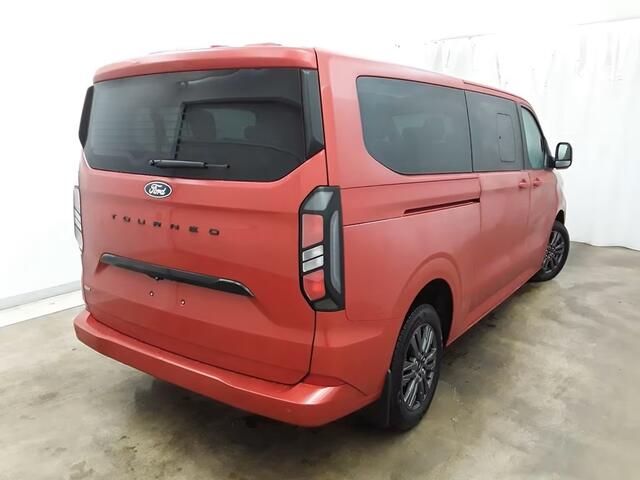 Ford TRANSIT CUSTOM Tourneo 340 2.5 PHEV L2H1 Titanium 9 zitter 233 PK 53.950 inclusief BTW LED Leder Trekhaak Stuurverwarming Stoelverwarming Camera