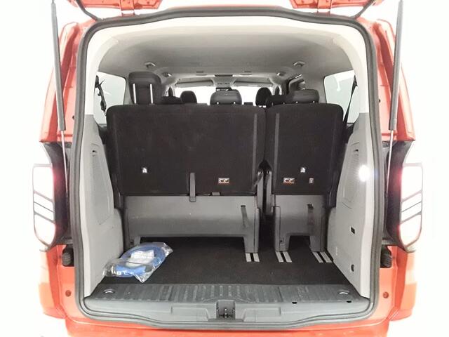 Ford TRANSIT CUSTOM Tourneo 340 2.5 PHEV L2H1 Titanium 9 zitter 233 PK 53.950 inclusief BTW LED Leder Trekhaak Stuurverwarming Stoelverwarming Camera