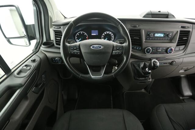 Ford TRANSIT CUSTOM 2.0 TDCI L2H1 | DC | 6 Zits | 2800kg Trekgew. | Airco | Cruise | 2xSchuifdeur | Parkeersens. | Trekhaak