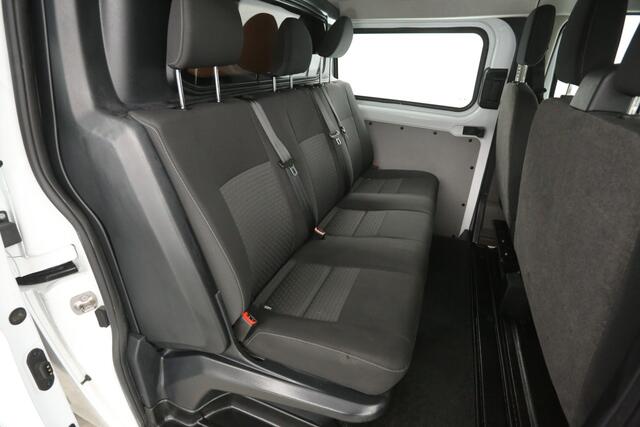 Ford TRANSIT CUSTOM 2.0 TDCI L2H1 | DC | 6 Zits | 2800kg Trekgew. | Airco | Cruise | 2xSchuifdeur | Parkeersens. | Trekhaak