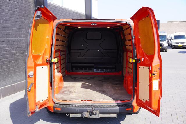 Ford TRANSIT CUSTOM 2.0 TDCI L2 EURO 6 - Airco - Cruise - PDC - ¤ 11.950,- Excl.