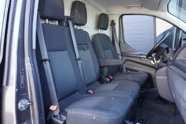 Ford TRANSIT CUSTOM 2.0 TDCI 130PK EURO 6 - Airco - Cruise - Camera - ¤ 12.900,- Excl.