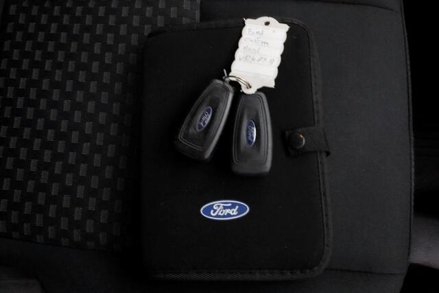 Ford TRANSIT CUSTOM 2.0 TDCI 130pk L1H1 Trend D.C. Airco/Navi/Imperiaal 11-2019
