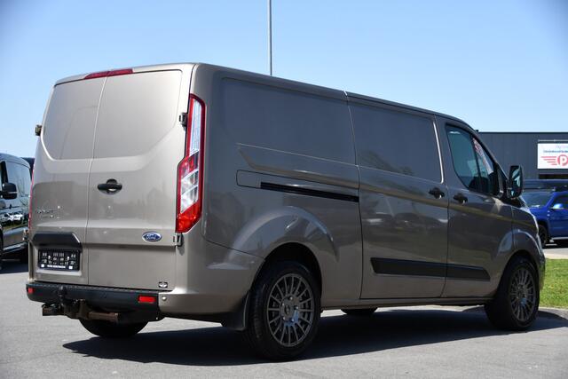 Ford TRANSIT CUSTOM 300 2.0 TDCI L2H1 PB Edition Camera, Cruise, Carplay, Automaat, 130pk, LED, Sensoren, Multimedia, Trekhaak, Uniek!