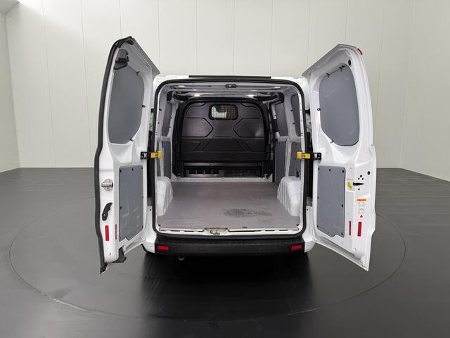 Ford TRANSIT CUSTOM 2.0TDCI 130PK Automaat Navigatie | Camera | Airco | Cruise | 3-Zits | Betimmering