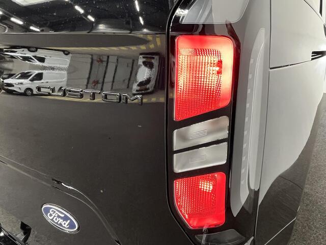 Ford TRANSIT CUSTOM 300 2.0 TDCI L2H1 Limited Dubbele Cabine Automaat Carplay Airco Navigatie Parkeersensoren Camera