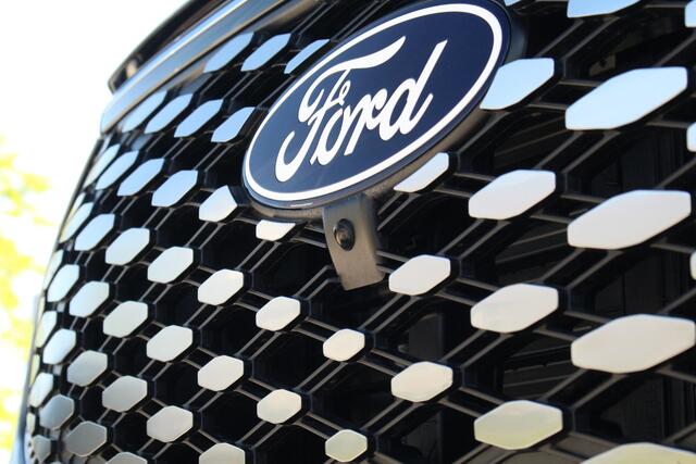 Ford TRANSIT CUSTOM E-Transit 340 L2H1 Limited | 71 kWh | 160kW/218pk | Driver Assist | Adap. Cruise | Camera | Carplay/Android | Lease 771,- p/m
