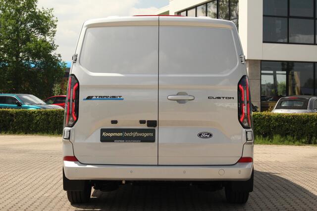 Ford TRANSIT CUSTOM E-Transit 320 L2H1 Limited DC | 71 kWh | Stoel + Stuurverwarming | Camera | Carplay/Android | Cruise | Lease 806,- p/m