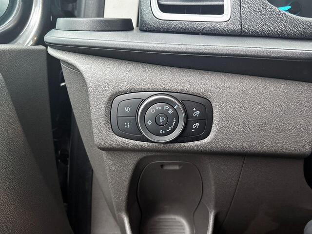 Ford TRANSIT CUSTOM 300 2.0 TDCI L2H1 Limited Dubbele Cabine Automaat Navigatie Airco 2 Schuifdeuren Trekhaak Parkeersensoren Carplay DAB