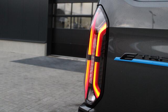 Ford TRANSIT CUSTOM E-Transit 340 L2H1 Limited 71 kWh 218pk - LED - 360 Camera - B&O - ACC - Navi - Stoel/Stuurverwarming - Trekhaak - Rijklaar