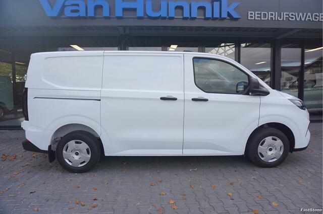 Ford TRANSIT CUSTOM 300S 130PK Trend BPM VRIJ 13" Scherm Apple CP / Android A. Camera, LED!! NR. J331*