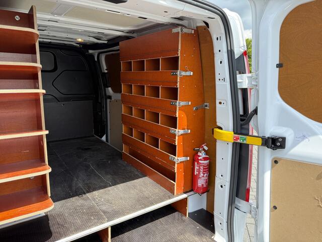 Ford TRANSIT CUSTOM 2.0 TDCI E6 / L1H1 / 1e EIG. / INRICHTING / 2.5 TONS TREKHAAK / 3-ZITS / AIRCO / CRUISE / LED