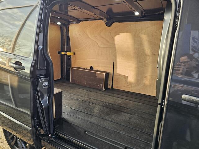 Ford TRANSIT CUSTOM 320 2.0 TDCI L1H1 Sport | 185pk Automaat| BELLEN VOOR BEZICHTIGING! | Achteruitrijcamera | Stoel + Voorruit verwarming | 3 zits | Verlengde Fabrieksgarantie t/m 02/2027